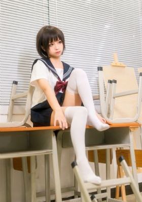 《年轻女教师3》在线观看